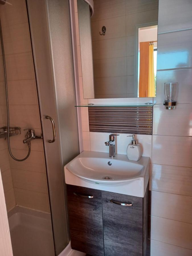 Apartmani Ivic Paka Rab Banjol ภายนอก รูปภาพ