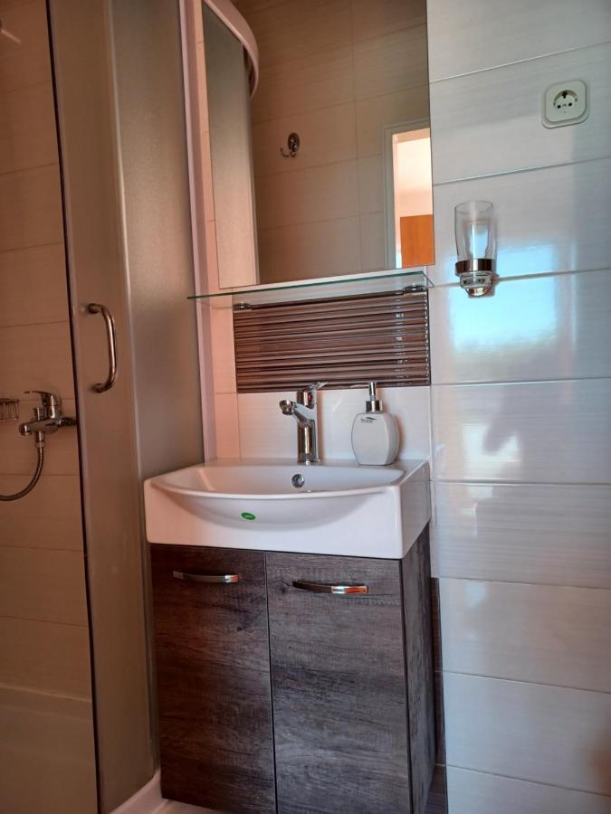 Apartmani Ivic Paka Rab Banjol ภายนอก รูปภาพ