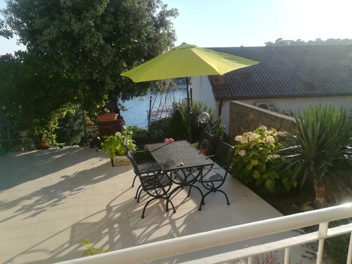 Apartmani Ivic Paka Rab Banjol ภายนอก รูปภาพ