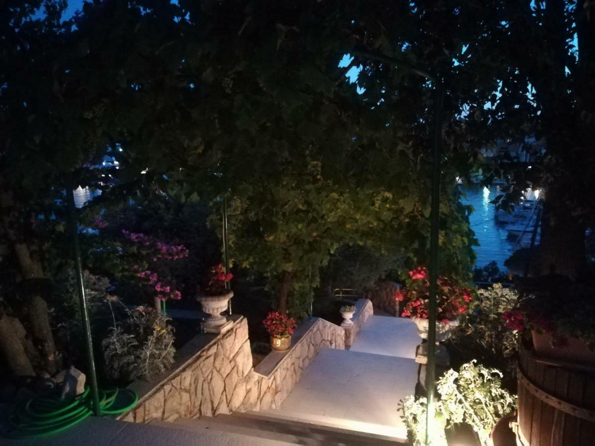 Apartmani Ivic Paka Rab Banjol ภายนอก รูปภาพ